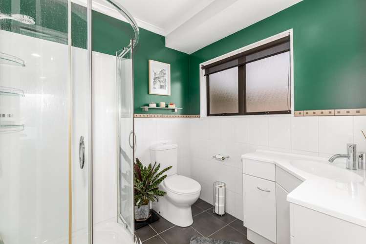 41 Clearwater Terrace Brown Owl_9