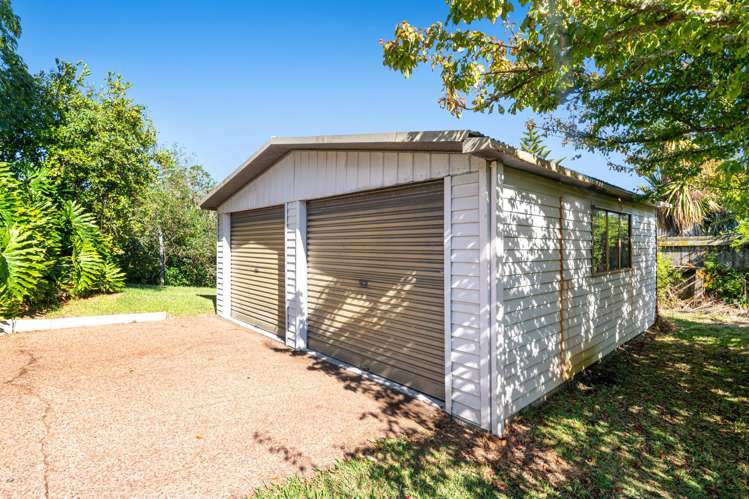 16 Pohutukawa Avenue Red Beach_21