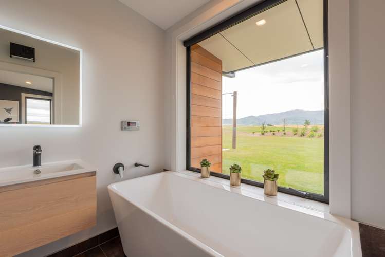 213 Golden Road Alexandra_7