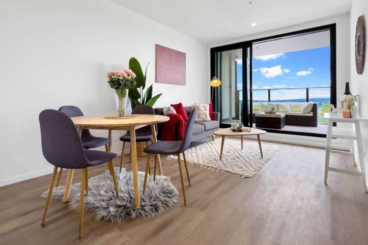502/12 Barrack Road Mt Wellington_2