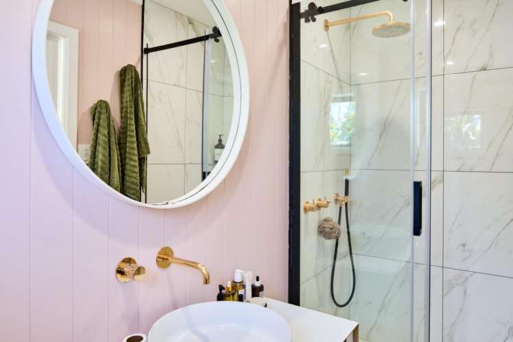 8 Beazley Avenue Paparangi_14