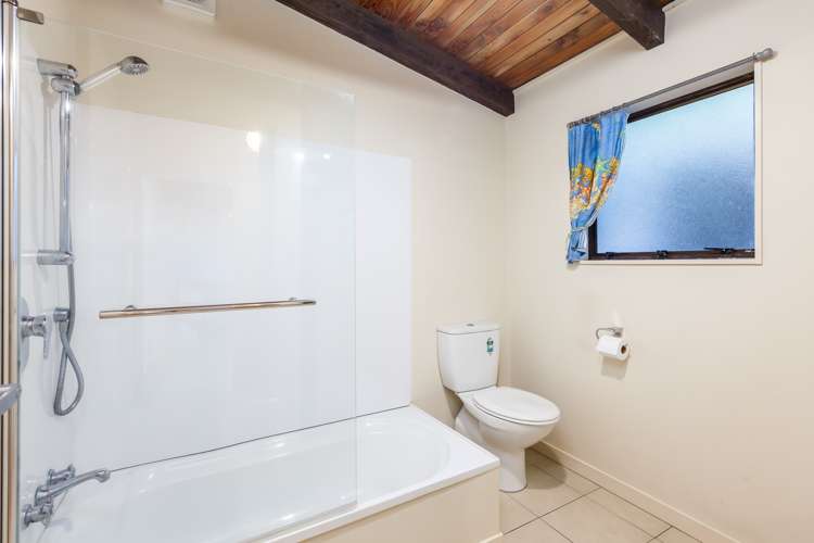 271 Huia Road Titirangi_12