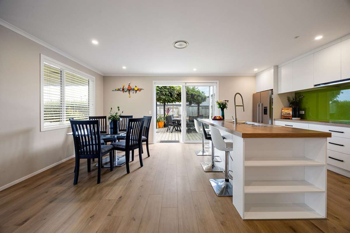 407 Warburton Crescent_1