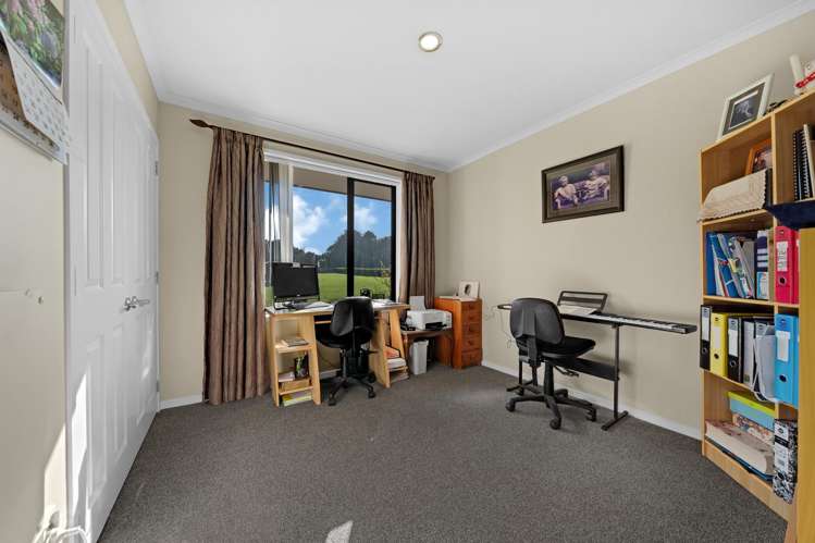 27 Awaroa Stream Drive Waiuku_14