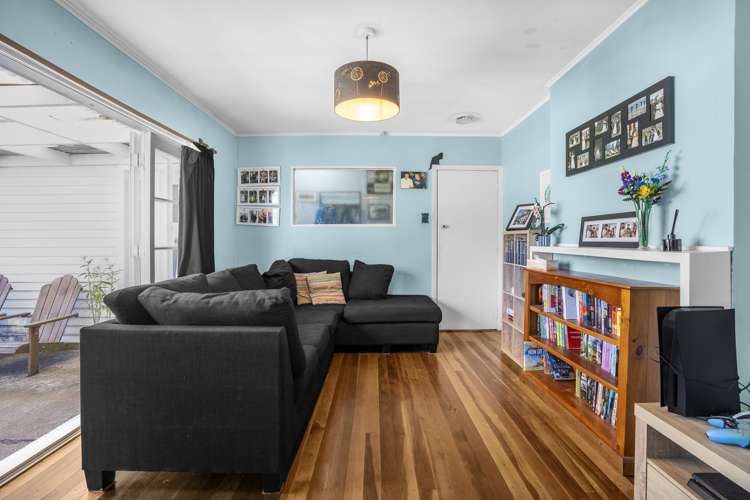 72 Wellington Road Wainuiomata_5