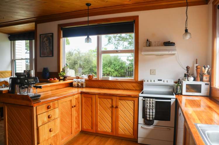 202 Stafford Street Hokitika_18