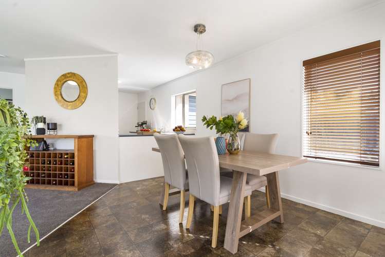 10 Lutana Place Pakuranga Heights_12