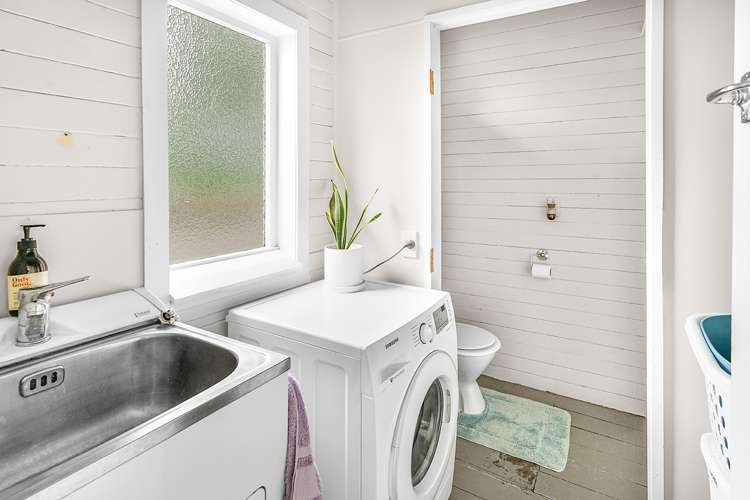 16 Coates Street Hamilton East_15