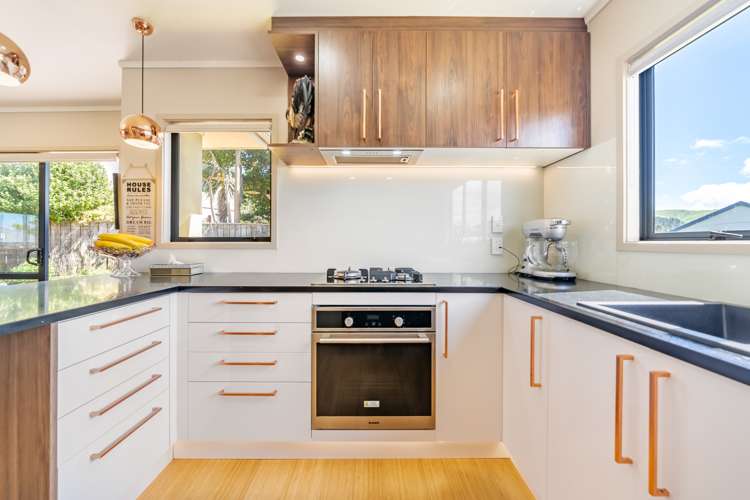 99 Redvers Drive Belmont_7