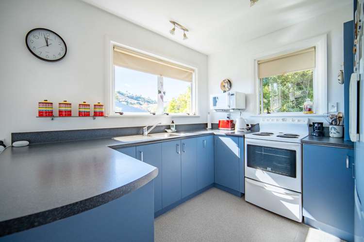 31 Maitland Avenue Stoke_9