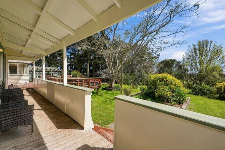 2059 State Highway 16 Helensville_15