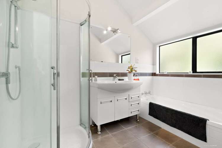 11 Tanglewood Place Cockle Bay_10