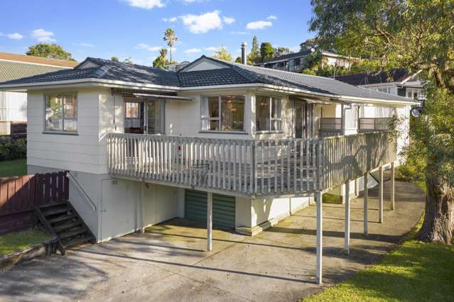 16 The Grove Titirangi_1