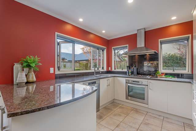 12 Cloake Way 10930_1