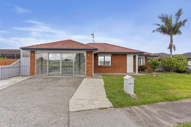 34 Frank Bunce Grove Flat Bush_3