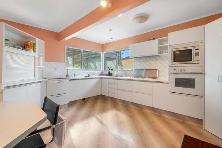 97 Easther Crescent Kew_6