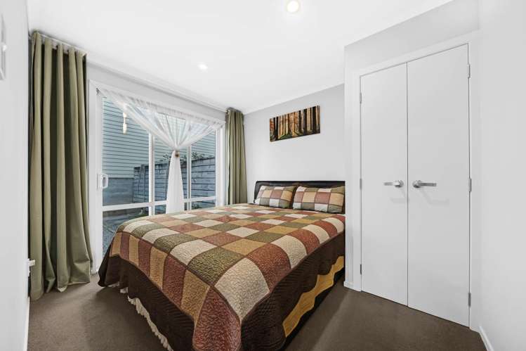 12 Panakenake Way Flat Bush_13