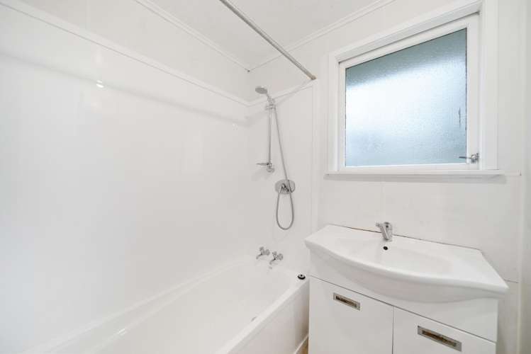 1/23 Cargill Street Papakura_11