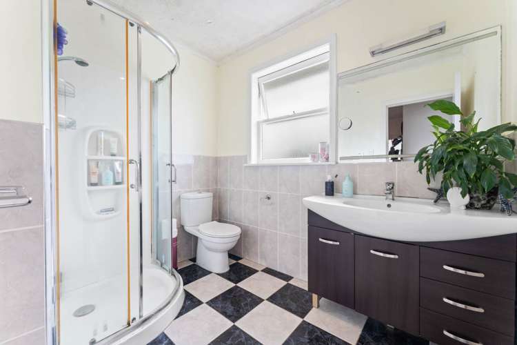 6 Crystal Avenue Glendene_18