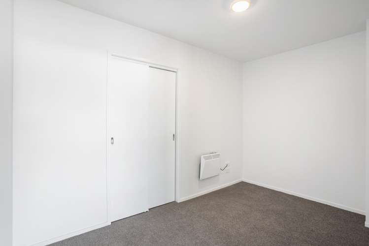 205/10 Flower Street Eden Terrace_5