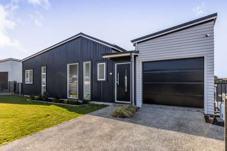 32 Hokioi Drive Porirua_23