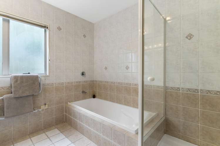 29 Bronte Place Somerville_17