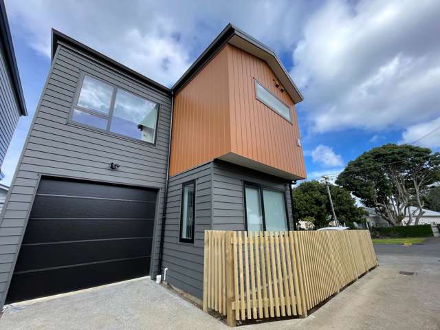 Brand New Stand-alone 3-Bedroom Home in Onehunga
