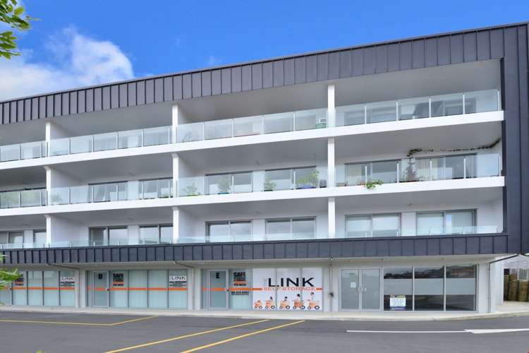 122/17 Link Crescent Stanmore Bay_11