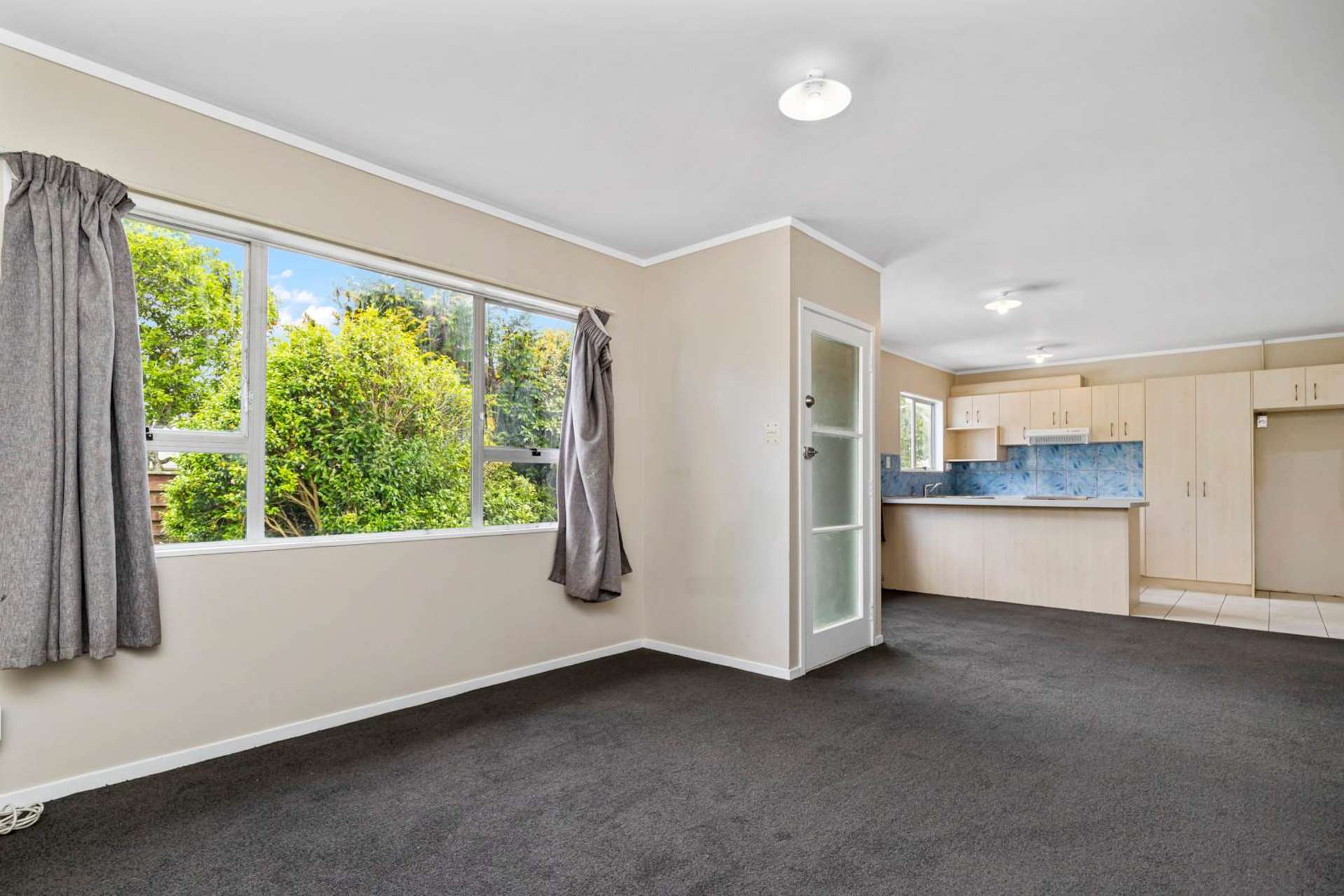 2/52 Te Kanawa Crescent Henderson_0