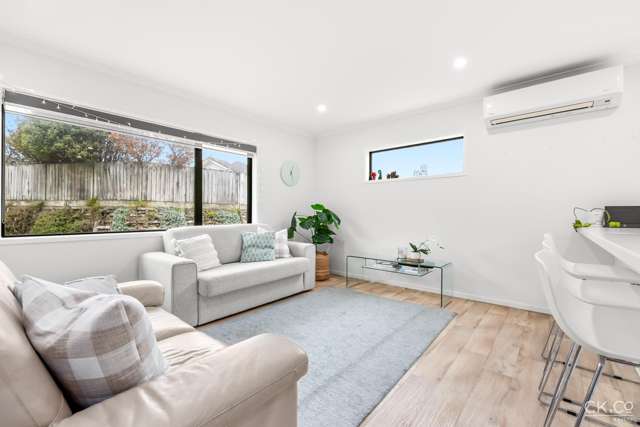 71 Redvers Drive Belmont_2