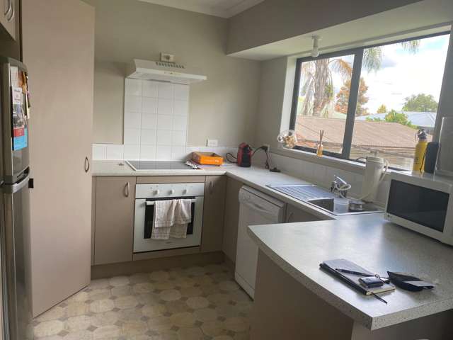 24B Warwick Place Brookfield_2