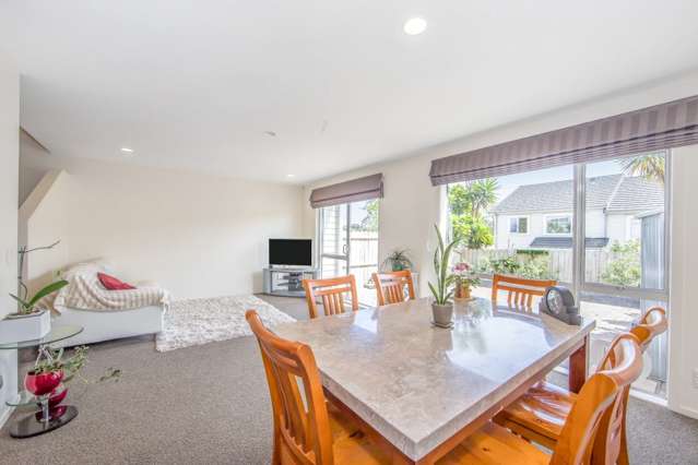 2/78 Fernhill Way Oteha_2