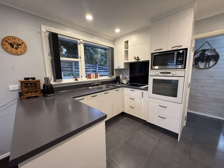 48 Lewin Street Balclutha_6