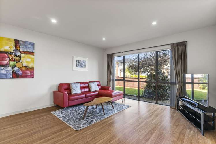 8 Moville Drive Flat Bush_7