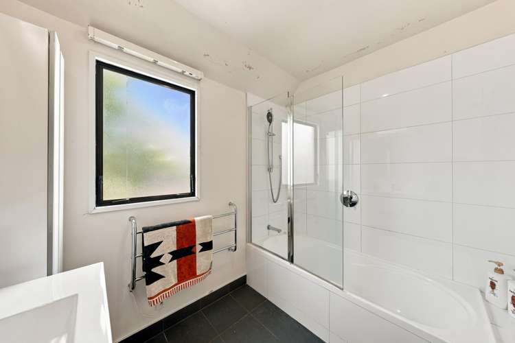 6 Ngahere Street Fendalton_11