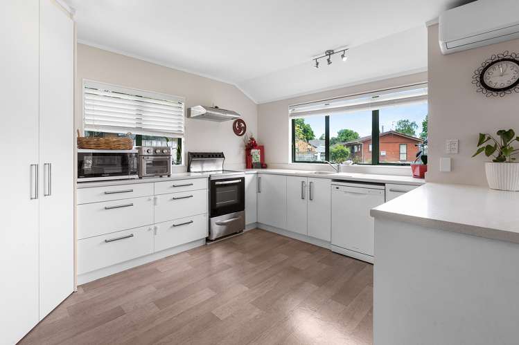 6 Morton Place Leamington_6