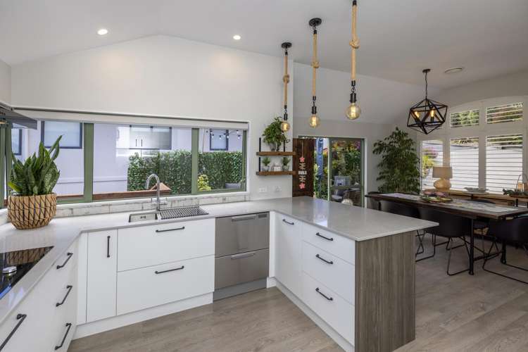 56 Kakariki Grove Waikanae_8