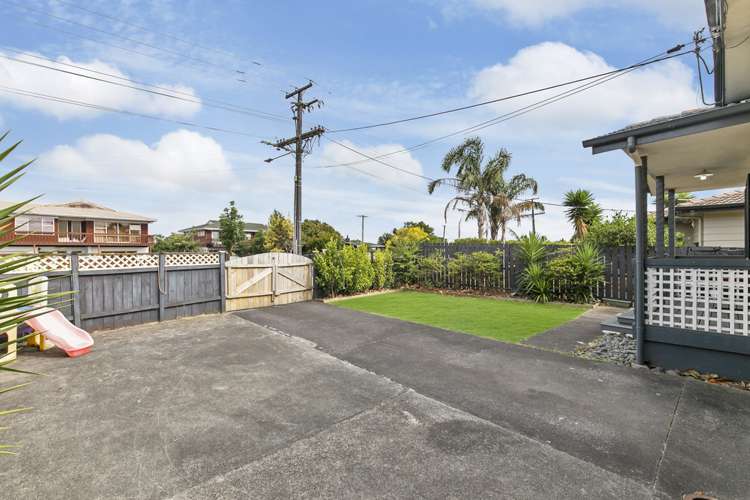 32 Beach Road Te Atatu Peninsula_17