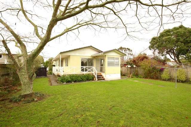 2/322 Royal Road Massey_1