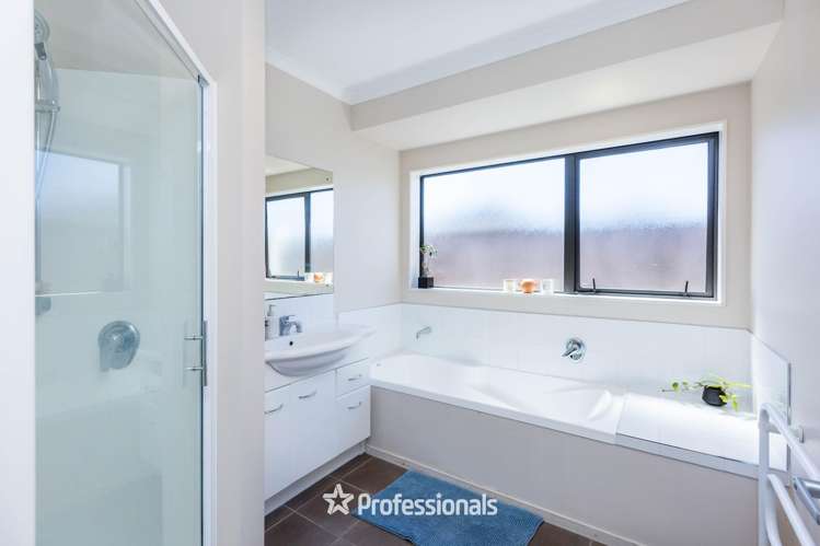 9 Percy Kinsman Crescent Riverstone Terraces_15