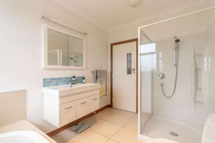 296 Old West Road Turitea_3