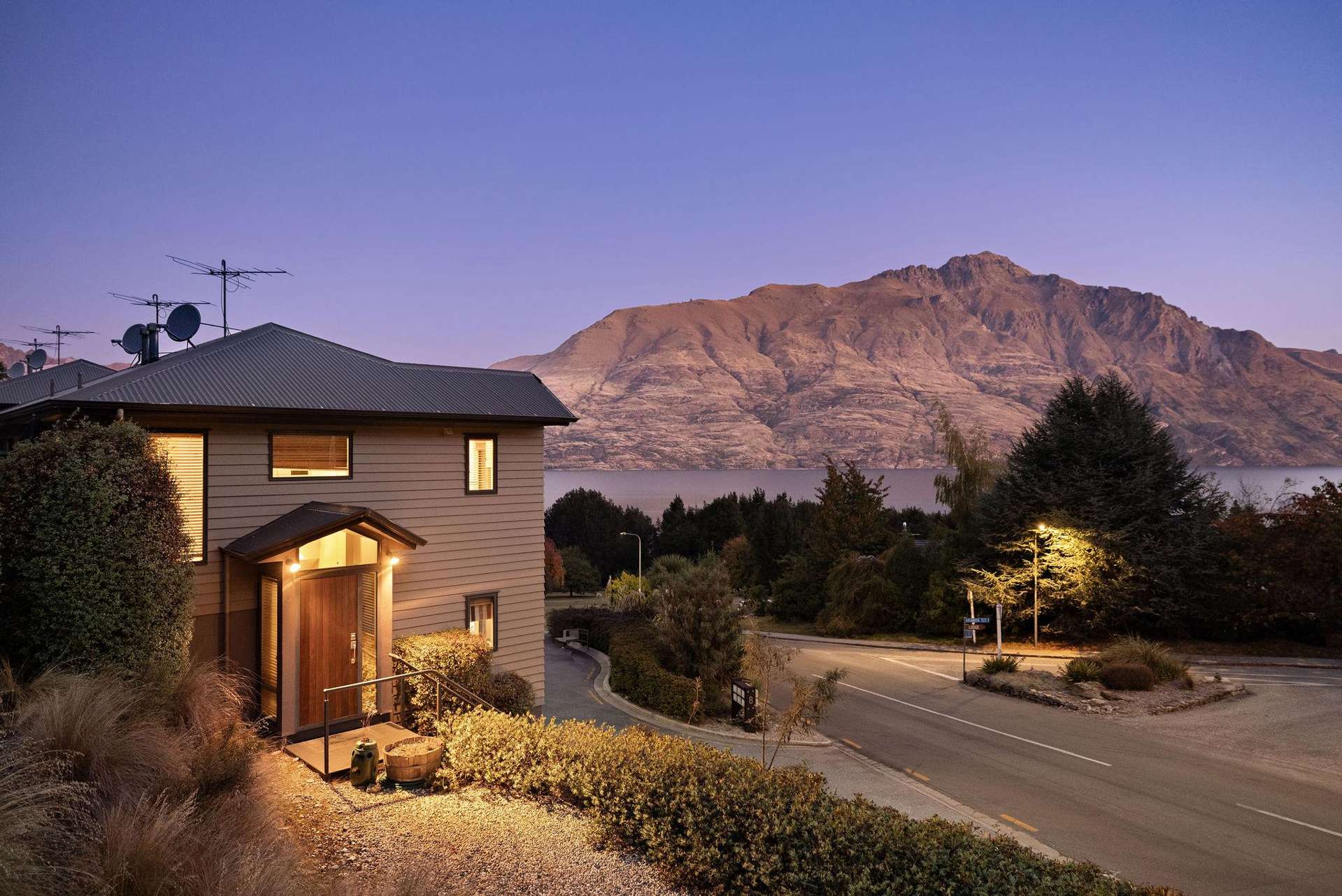 9/8 Mckerrow Place Fernhill/Sunshine Bay_0