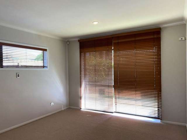 19 Erne Crescent East Tamaki_4