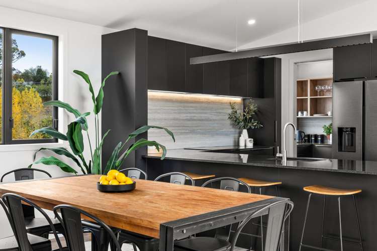 87 Oak Road Poraiti_11