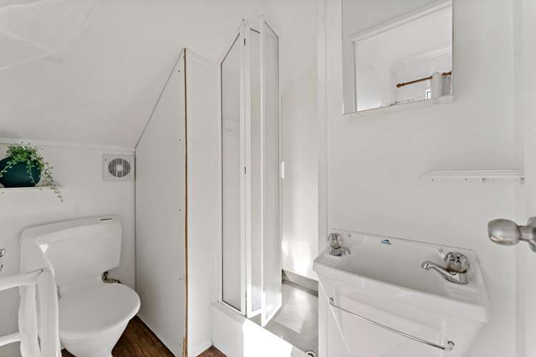 1/147 Spinella Drive Bayview_15