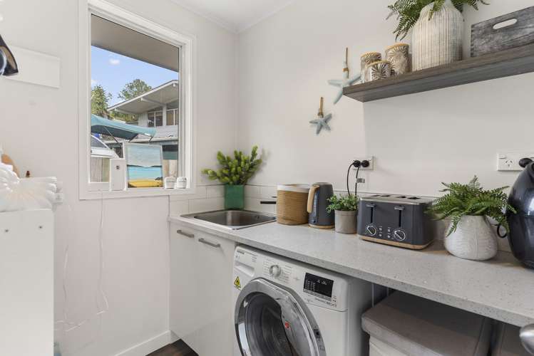 11 Sun Valley Hatfields Beach_3