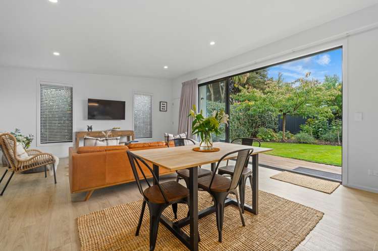 12 Flora Dora Parade Lake Hawea_19