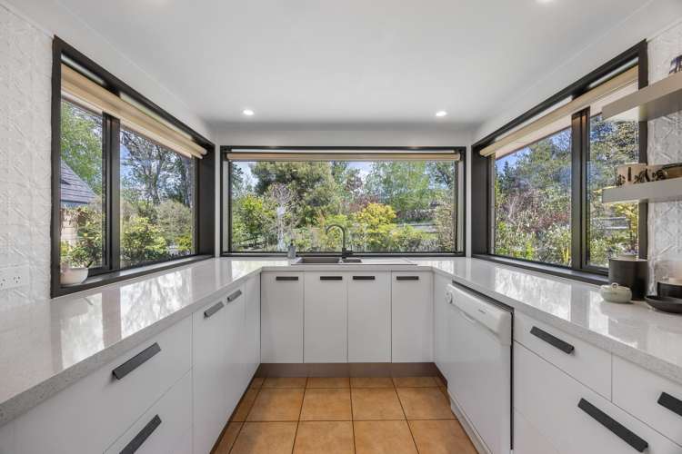 146 Lake Hawea - Albert Town Road Albert Town_13