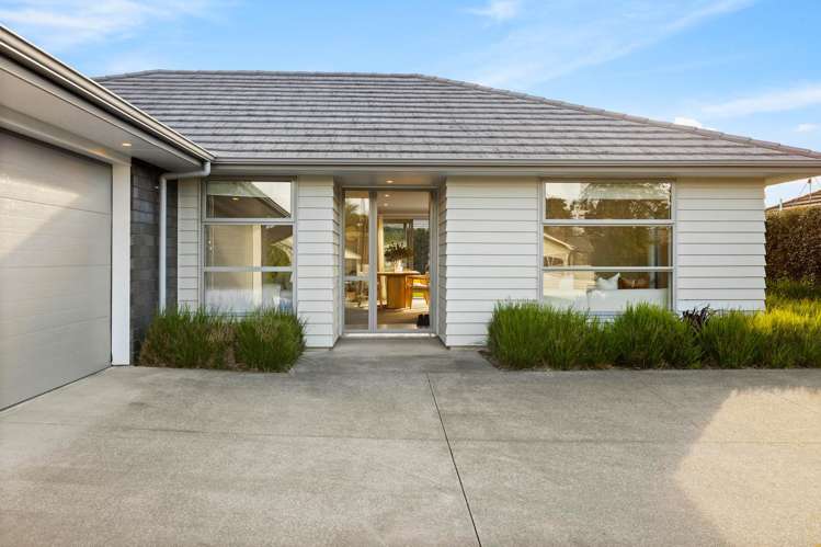 5 Larmer Drive_3
