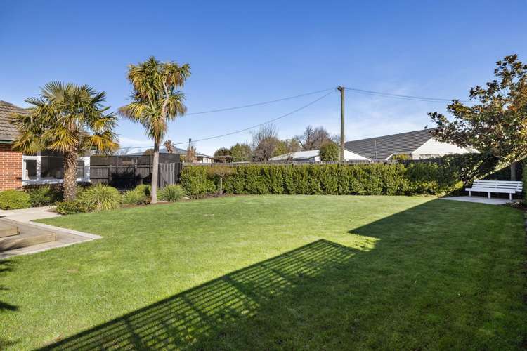 27 Barclay Place Burwood_19